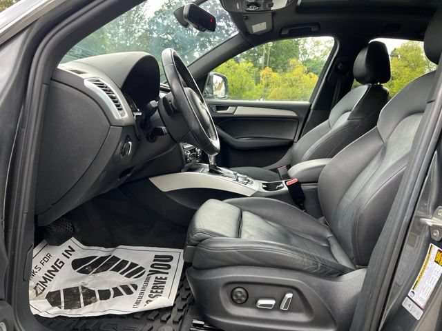 Used 2017 Audi Q5 2.0T Premium Plus w/ Technology Package AWD/4WD image 11