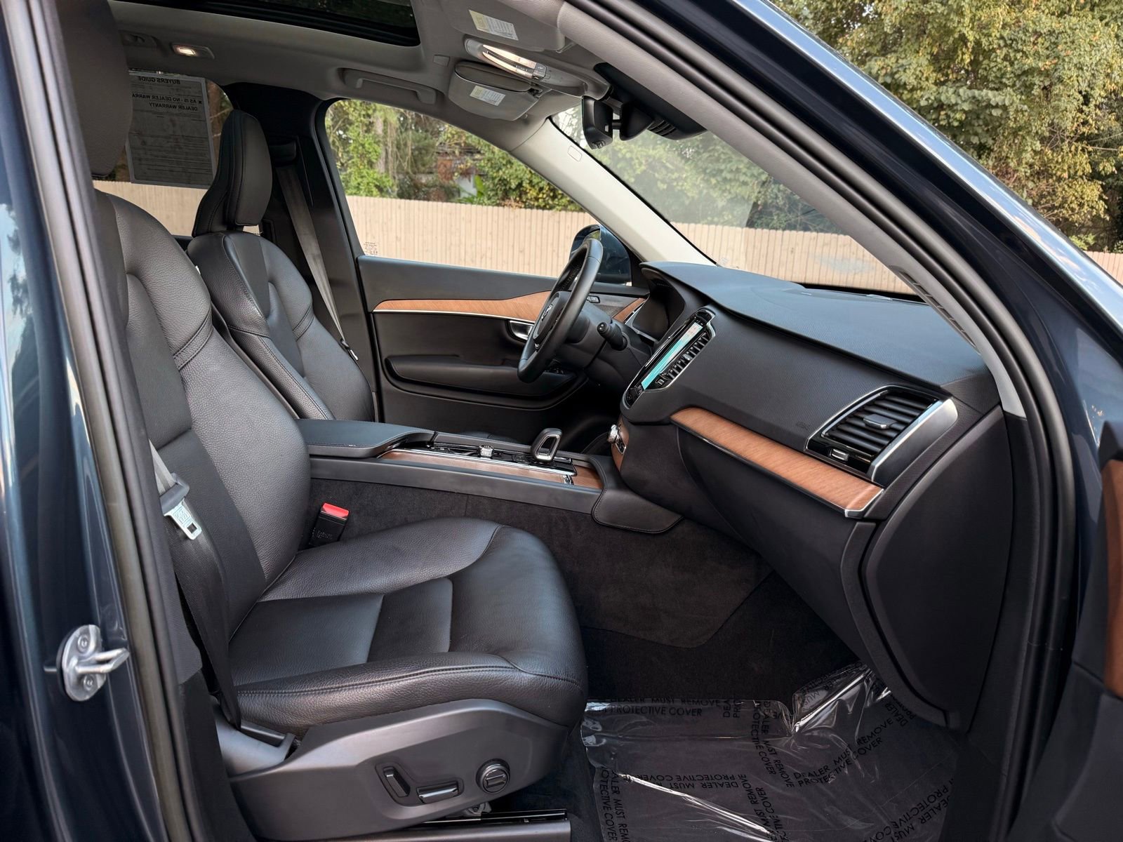 Used 2023 Volvo XC90 T8 Plus image 35