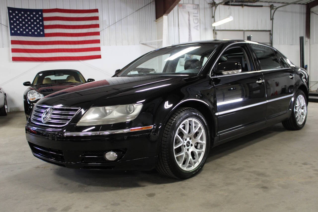 Used 2004 Volkswagen Phaeton V8 AWD/4WD image 1