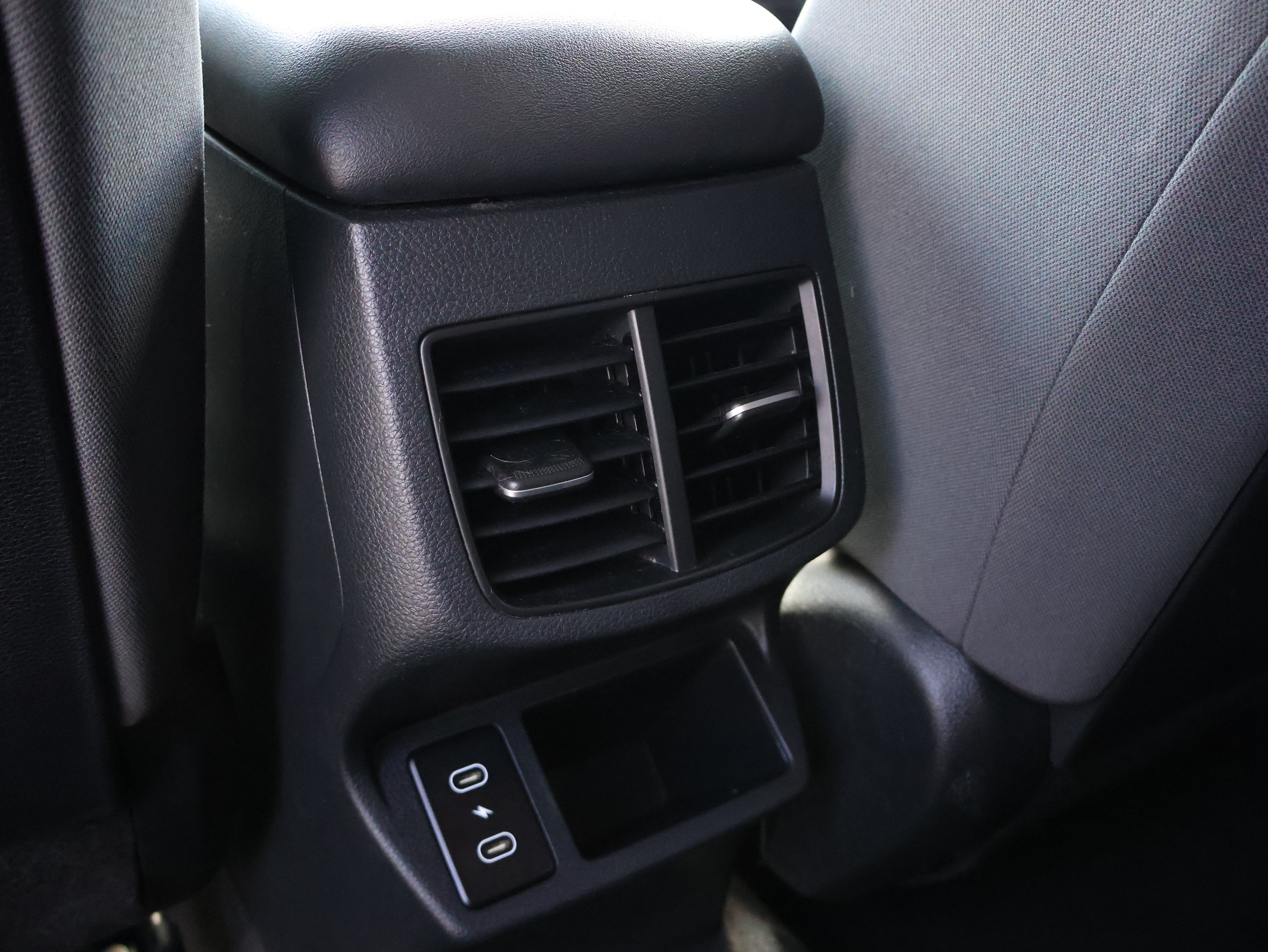 Used 2024 Kia Seltos LX AWD/4WD image 17