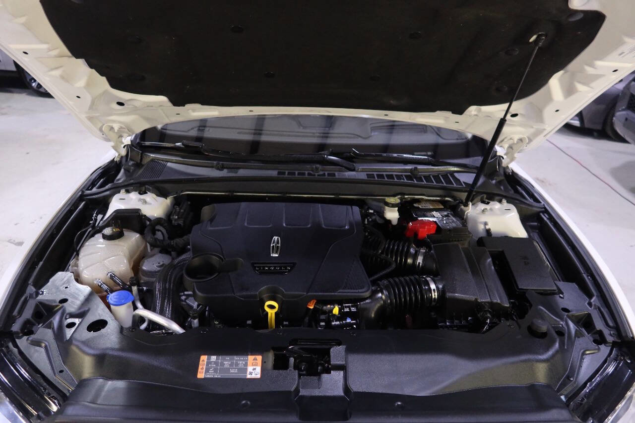 Used 2020 Lincoln Continental Reserve w/ Luxury Package image 9