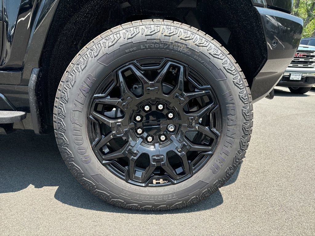 New 2025 GMC Hummer EV 2X w/ LPO, Dark Essentials Package image 9