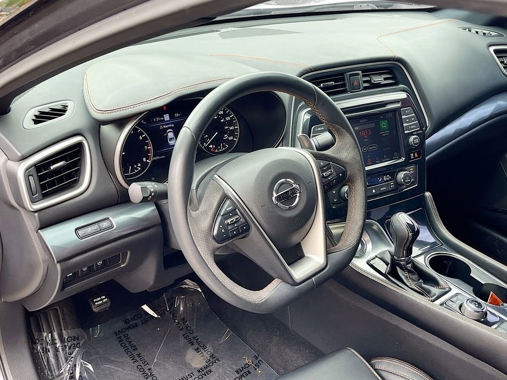 Used 2023 Nissan Maxima SR w/ Sport Mat Group FWD image 11