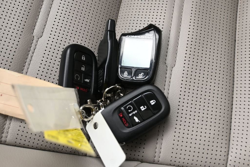 Used 2023 Honda CR-V Sport Touring image 14