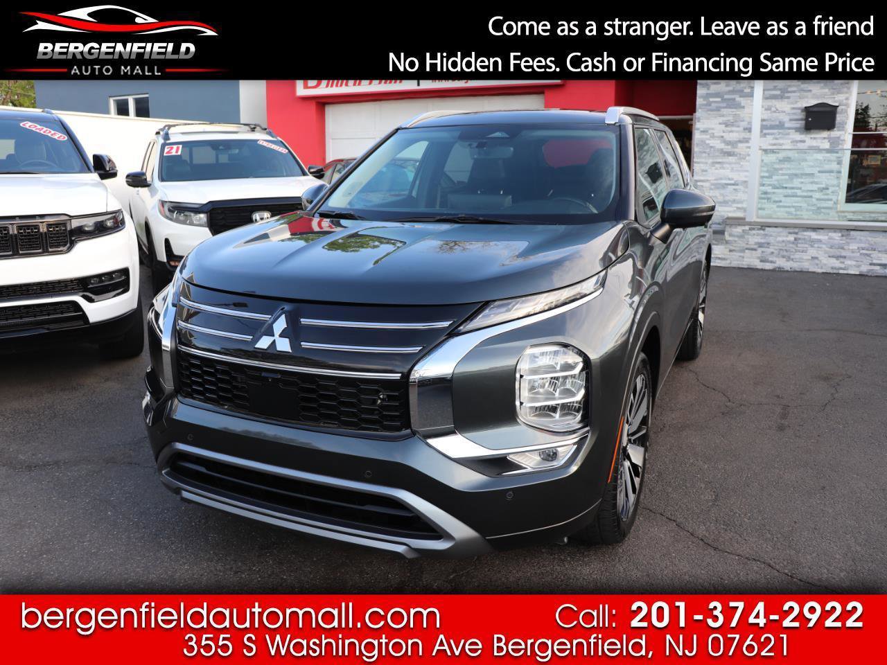 Used 2025 Mitsubishi Outlander SEL FWD image 1
