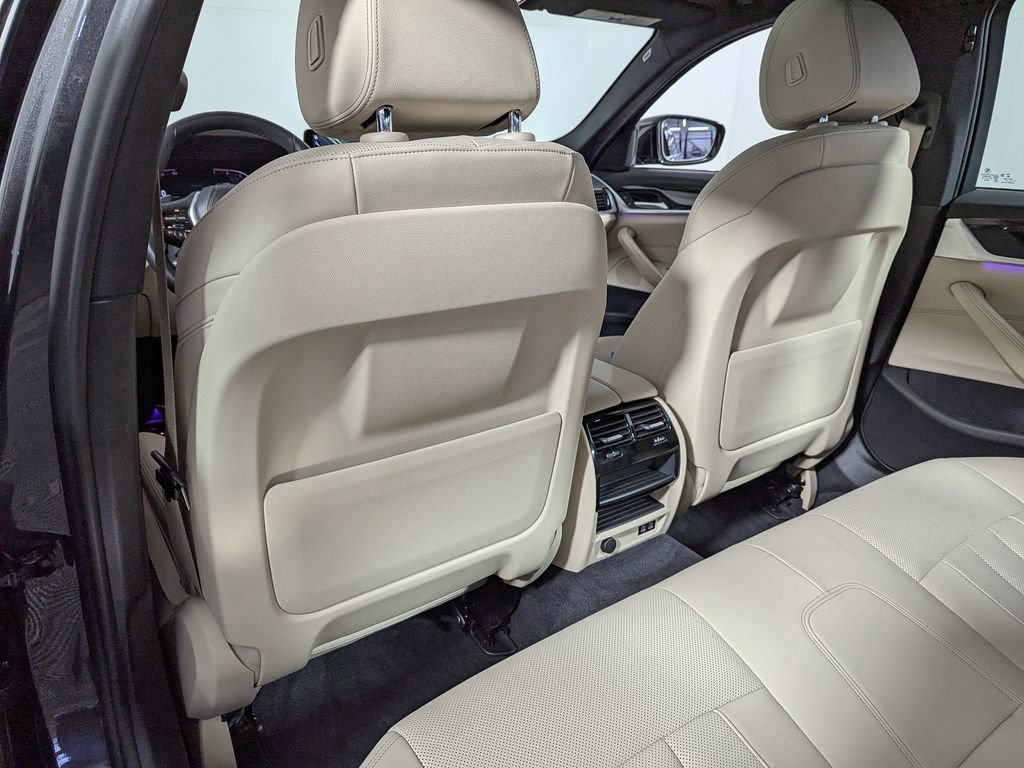 Certified 2022 BMW 530i xDrive w/ Convenience Package image 44