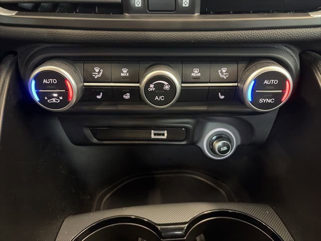 Used 2024 Alfa Romeo Giulia Ti image 21