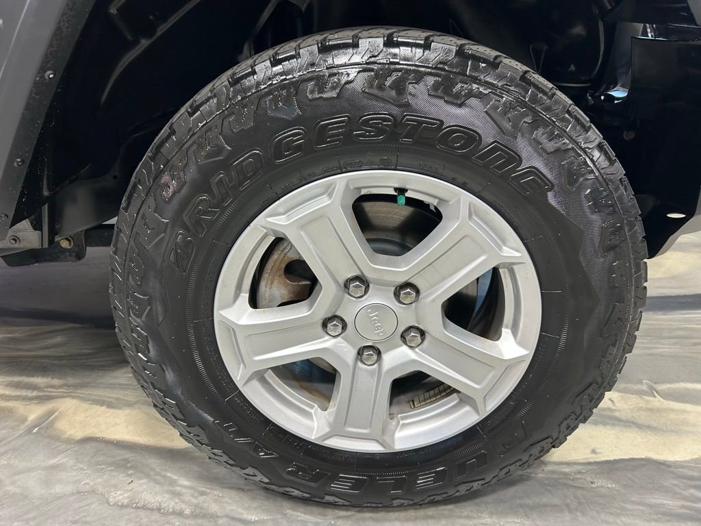 Used 2018 Jeep Wrangler Unlimited Sport S image 23