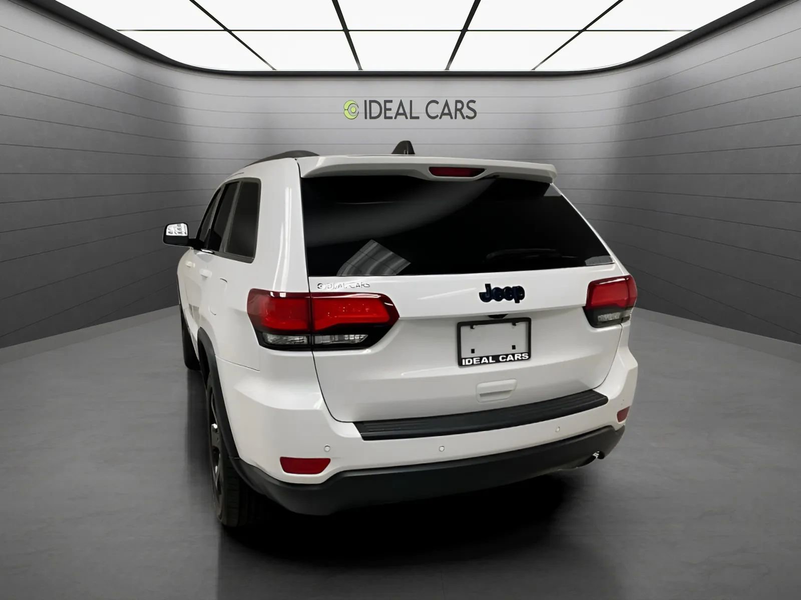 Used 2019 Jeep Grand Cherokee Laredo RWD image 7
