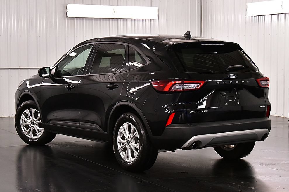 Used 2025 Ford Escape Active AWD/4WD image 5