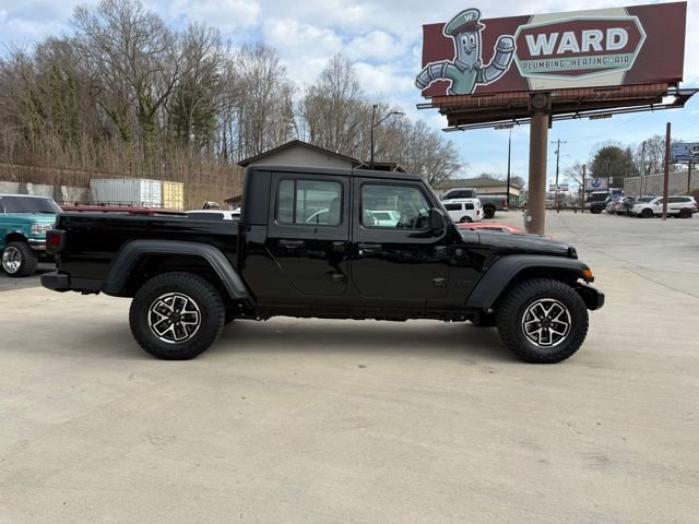 Used 2024 Jeep Gladiator Sport AWD/4WD image 3
