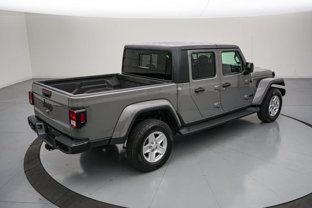 Used 2021 Jeep Gladiator Sport AWD/4WD image 4