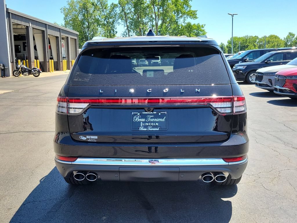 New 2026 Lincoln Aviator Reserve w/ Illumination Package AWD/4WD image 5