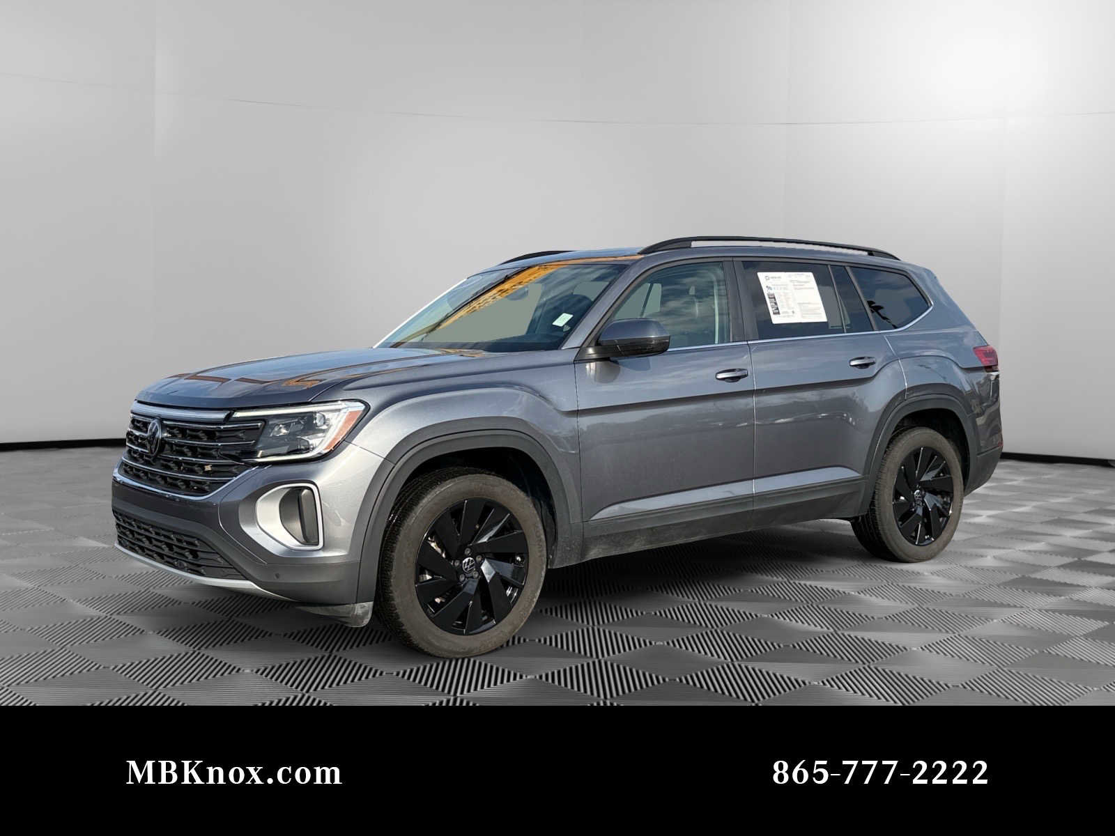 Used 2024 Volkswagen Atlas SE image 1