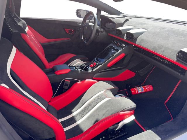 Used 2023 Lamborghini Huracan Tecnica image 13