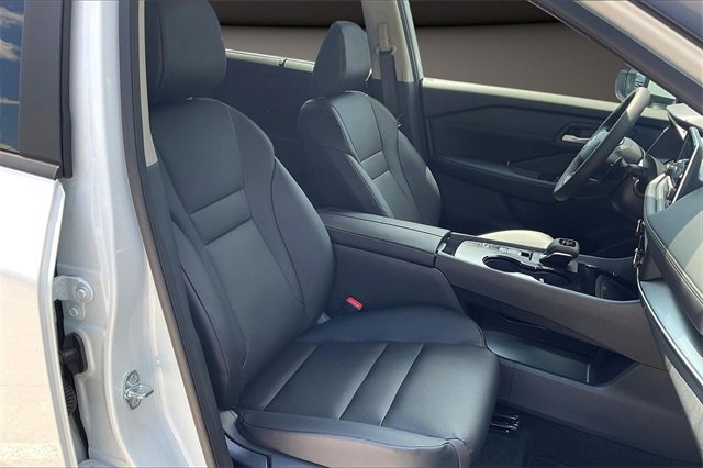 New 2026 Nissan Rogue SV image 10