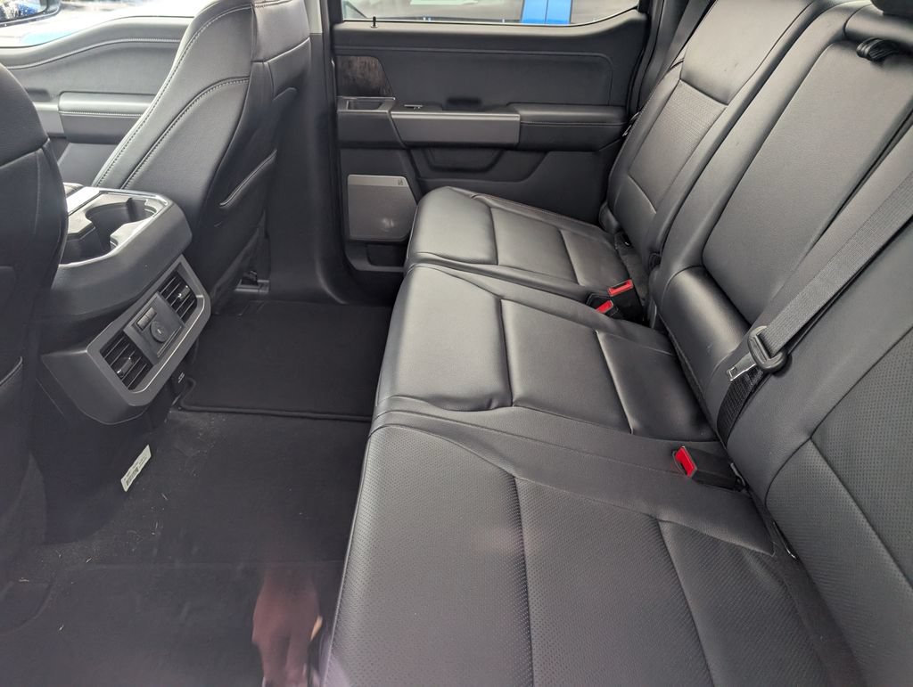 Used 2024 Ford F350 Lariat w/ Chrome Package AWD/4WD image 7