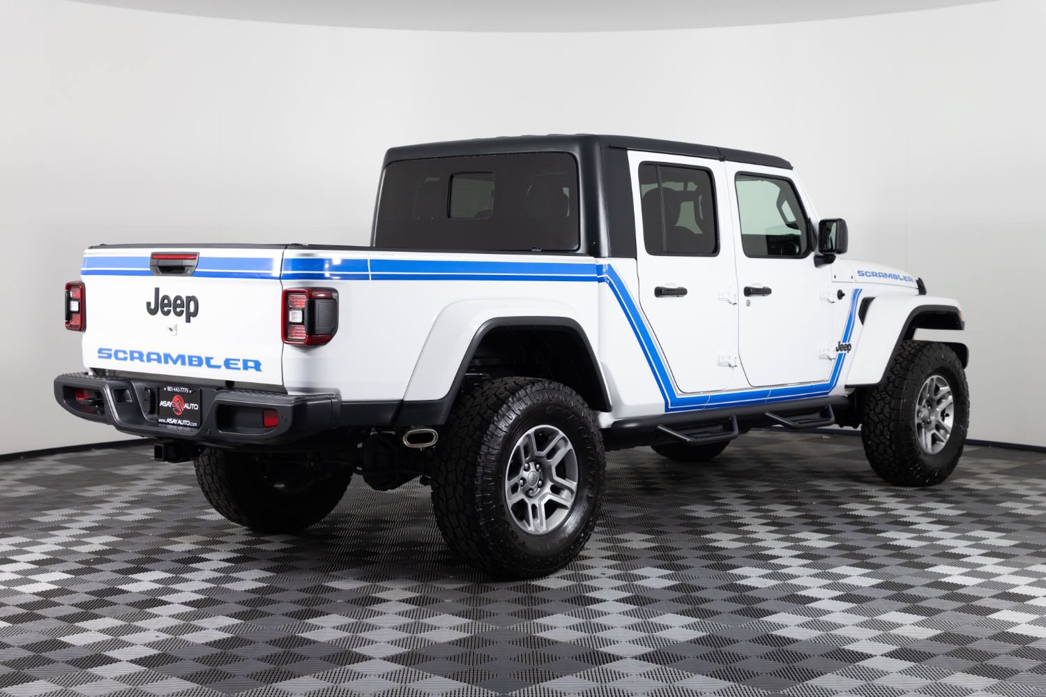 Used 2021 Jeep Gladiator Sport AWD/4WD image 8