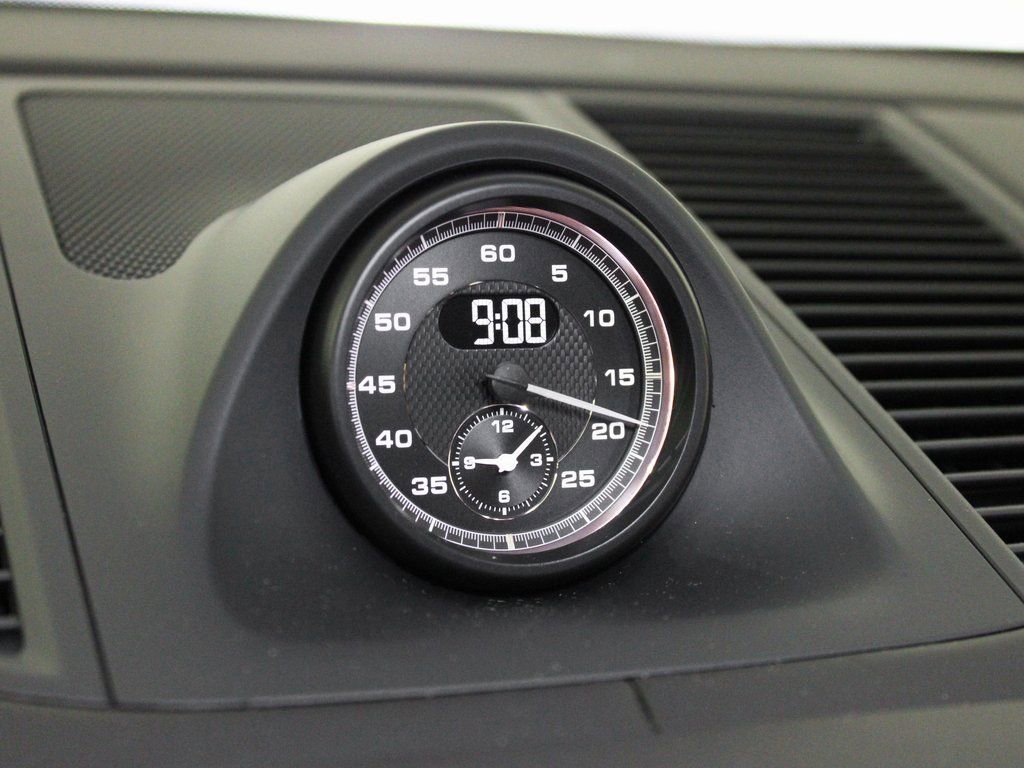 Certified 2025 Porsche Macan Turbo image 26