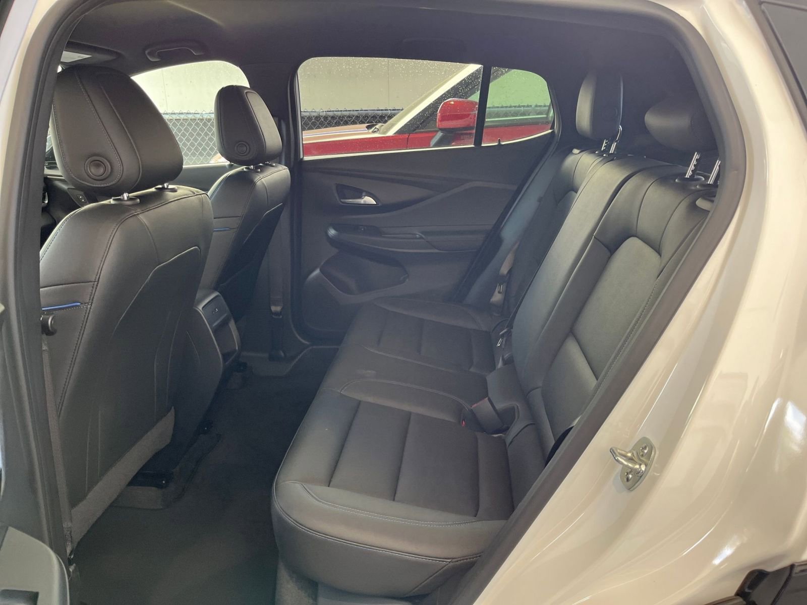 Used 2025 Buick Envista Sport Touring image 25