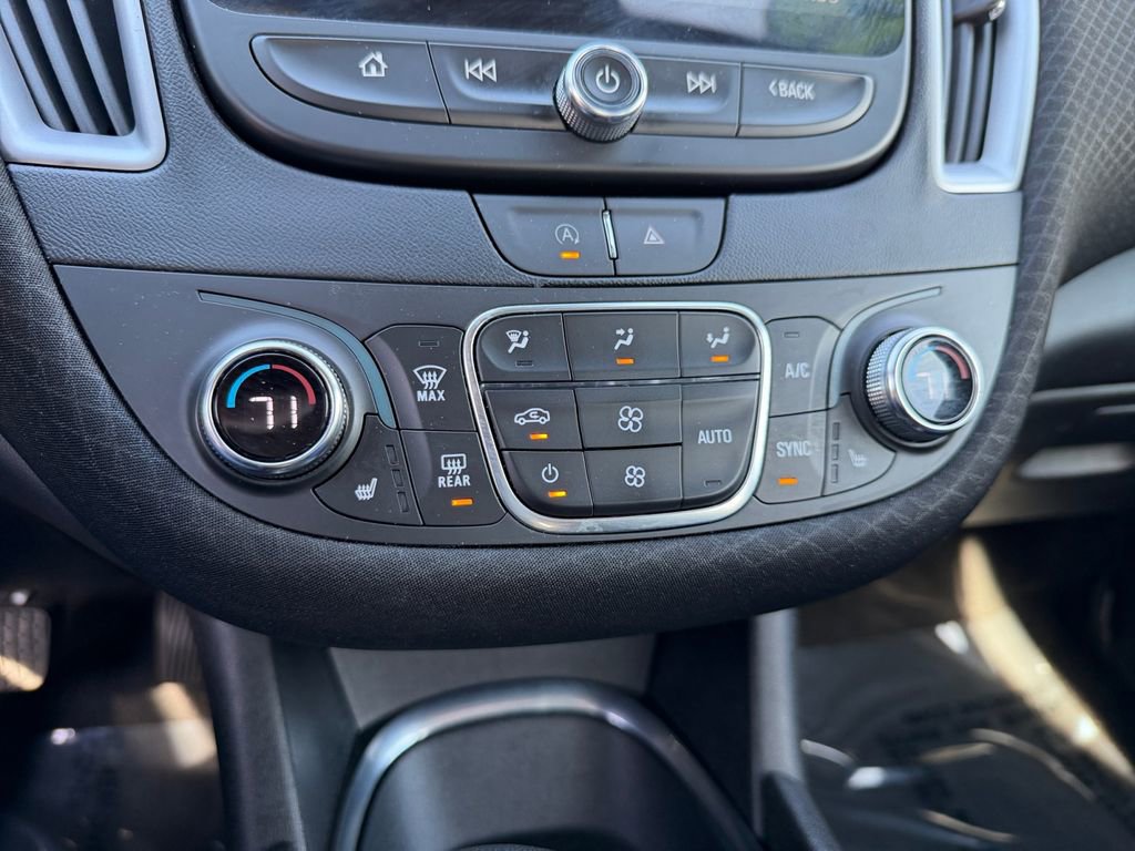Used 2024 Chevrolet Malibu LT image 22