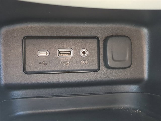 Used 2023 Chevrolet Equinox LS w/ LS Convenience Package image 24