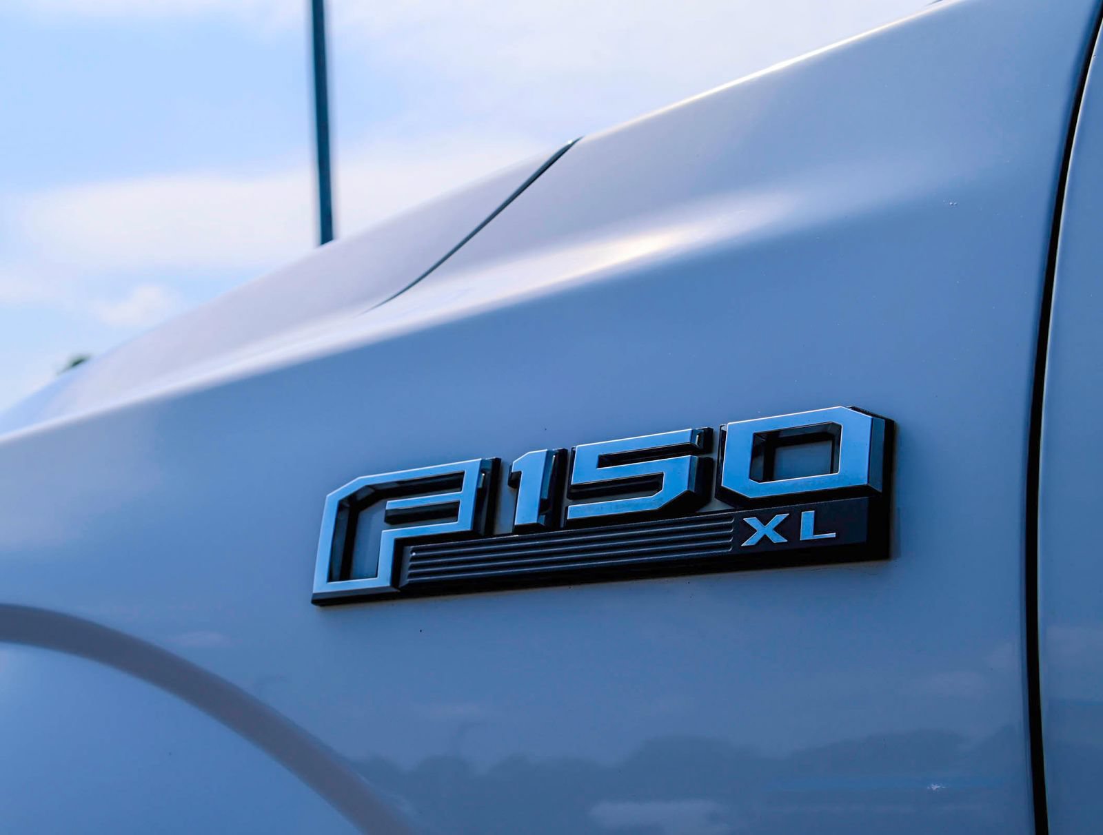 Used 2019 Ford F150 XL w/ Equipment Group 101A Mid AWD/4WD image 3