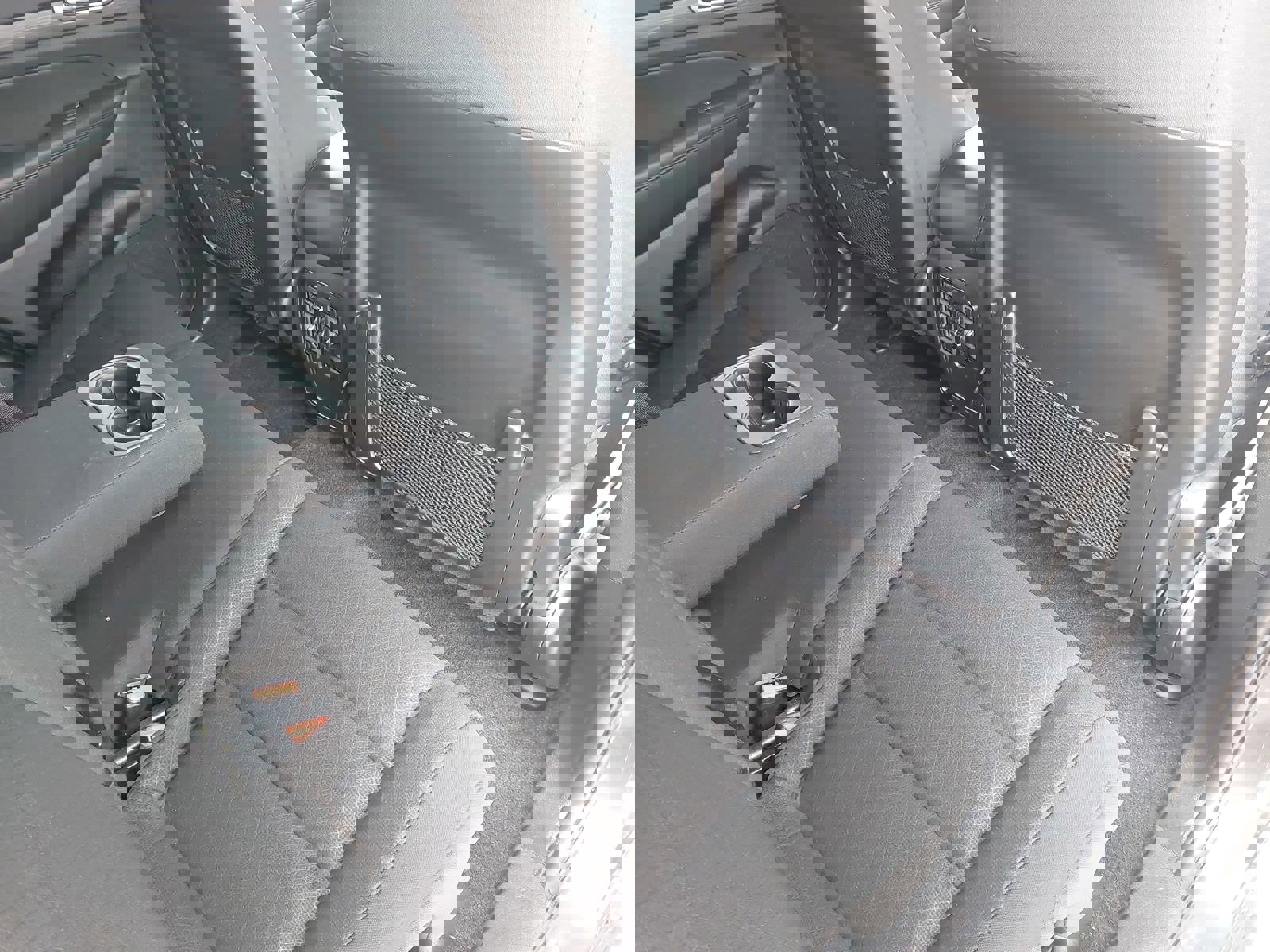 Used 2021 Jeep Grand Cherokee Laredo image 12