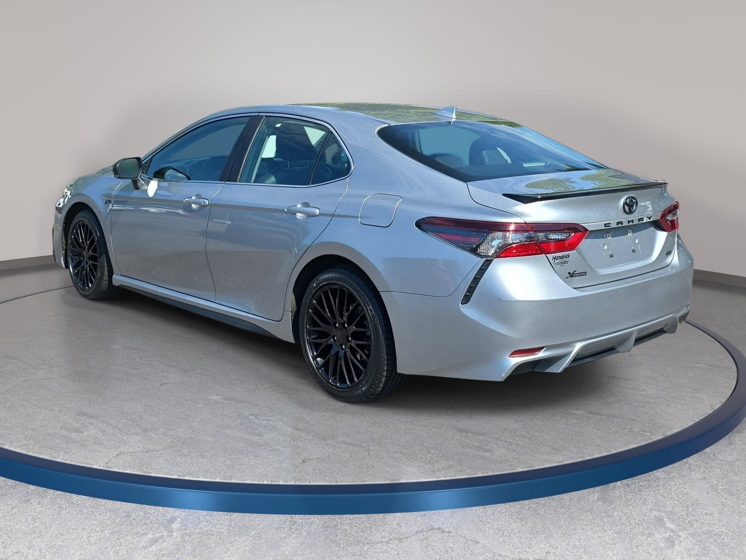 Used 2023 Toyota Camry SE FWD image 7