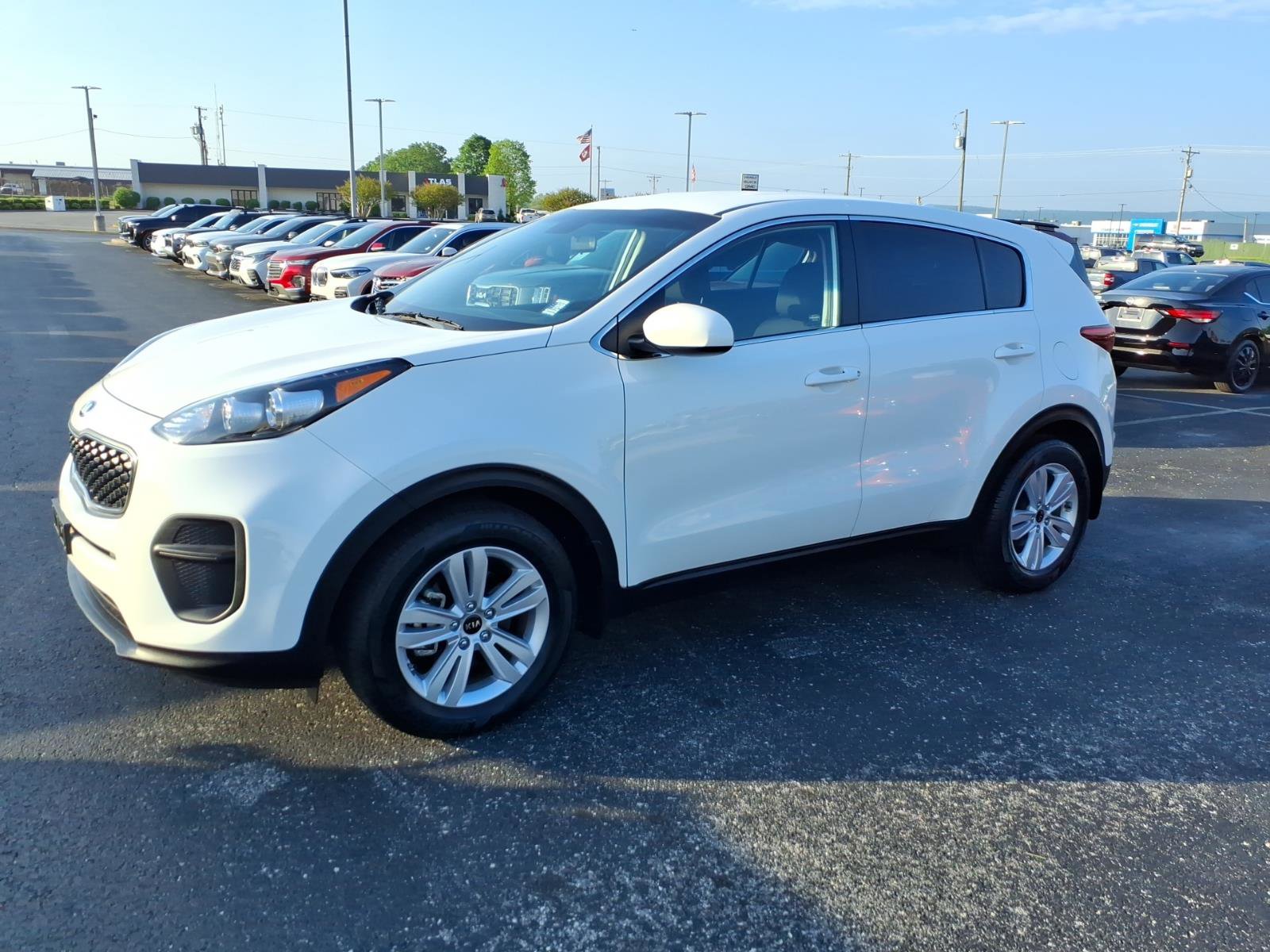 Used 2017 Kia Sportage LX w/ Option Group 012 image 3