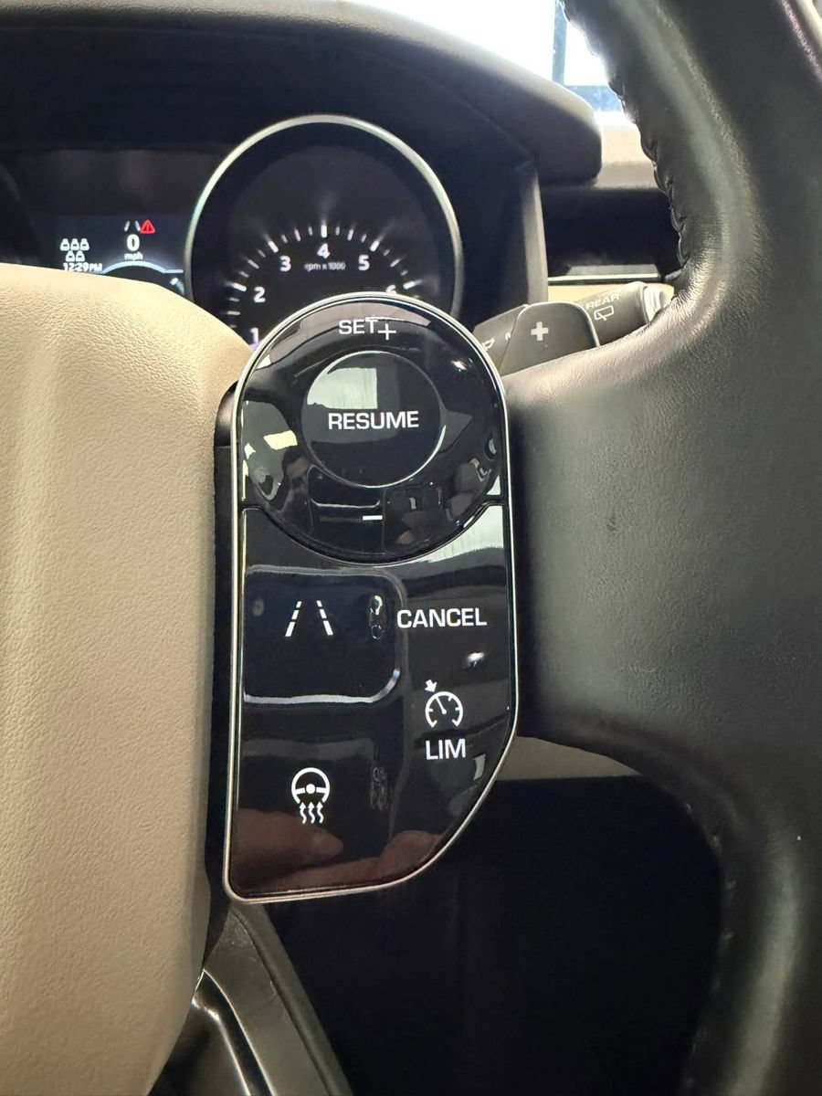 Used 2020 Land Rover Discovery SE AWD/4WD image 49