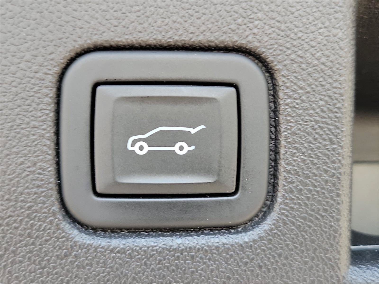 Used 2024 Chevrolet Equinox LT FWD image 8