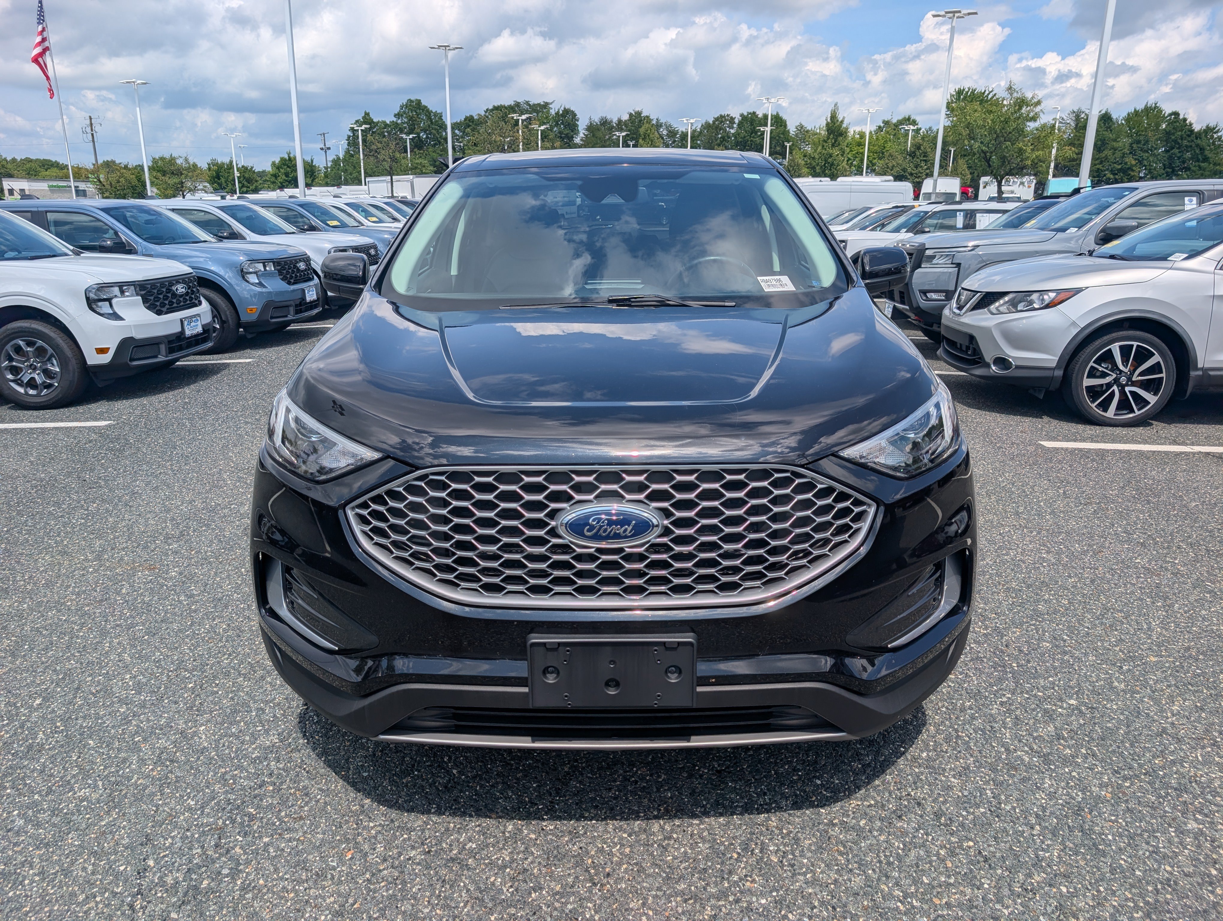 Certified 2024 Ford Edge SEL AWD/4WD image 8