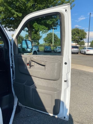 Used 2020 Chevrolet Express 3500 LT w/ LT Preferred Equipment Group RWD image 11