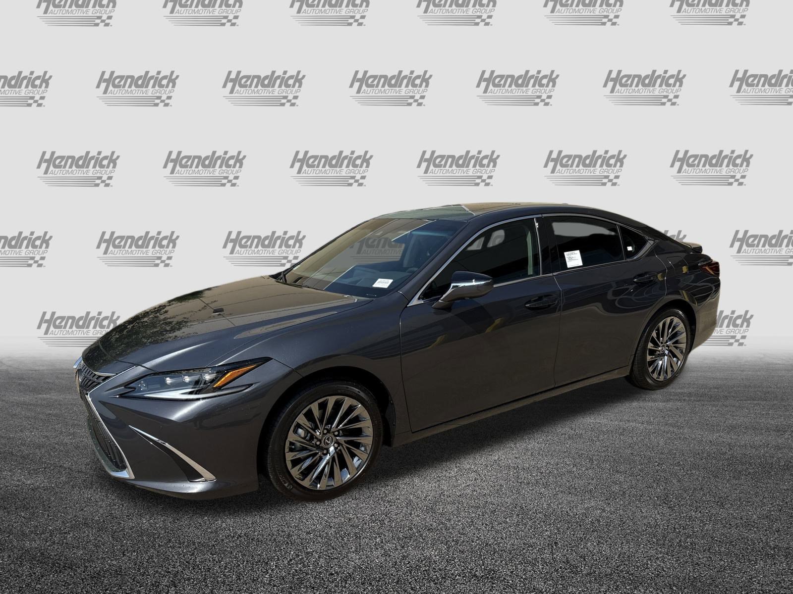 New 2025 Lexus ES 300h Ultra Luxury image 5