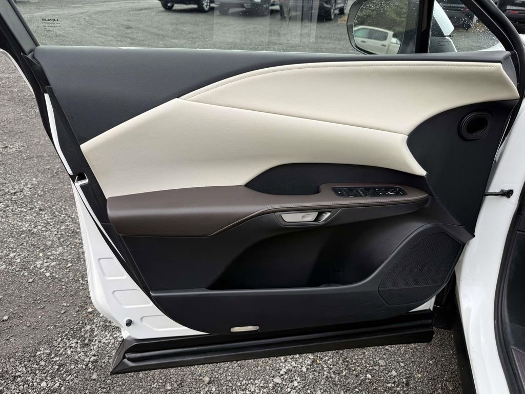 Used 2023 Lexus RX 350h image 16