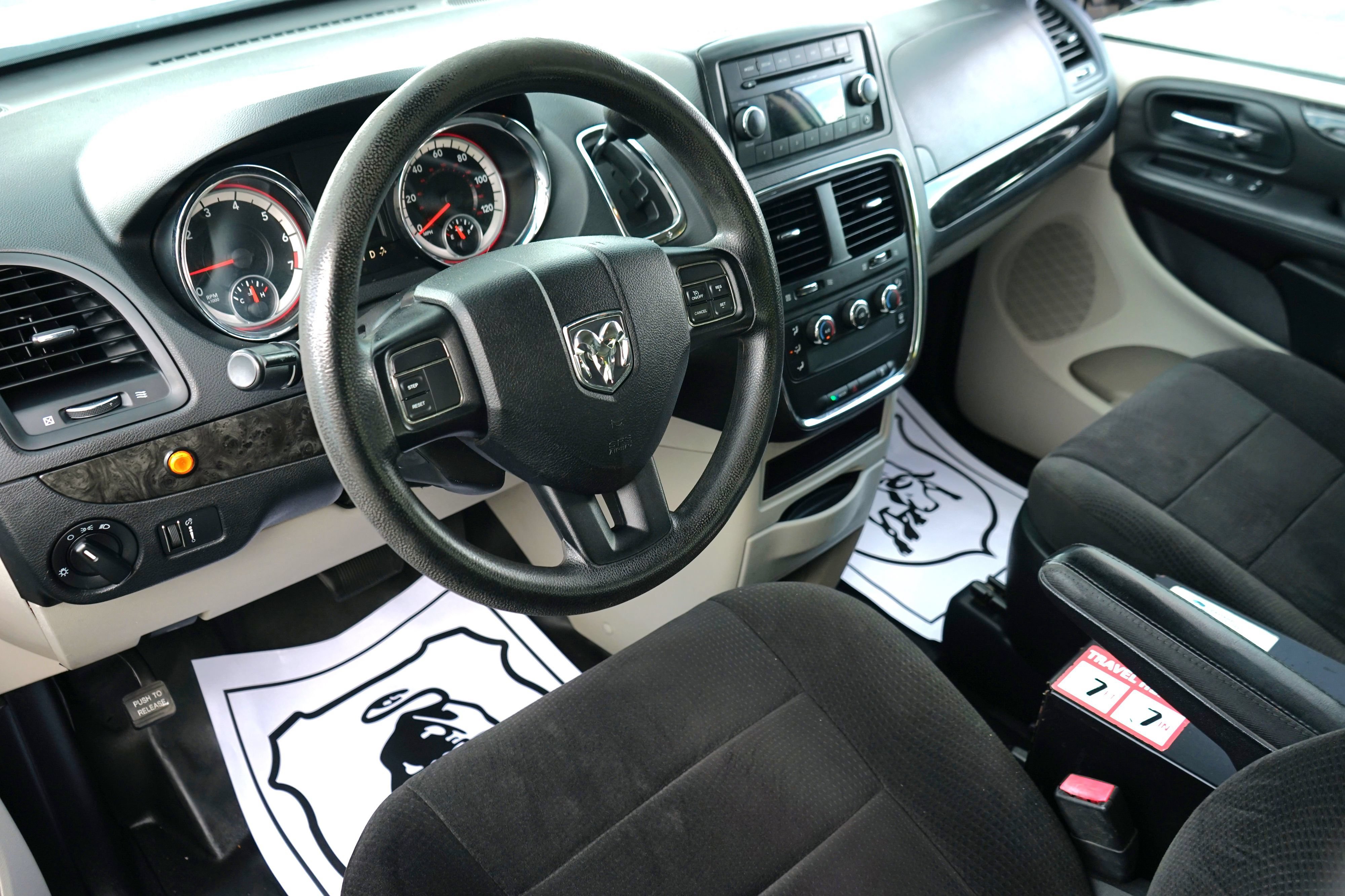 Used 2013 RAM C/V Tradesman FWD image 5