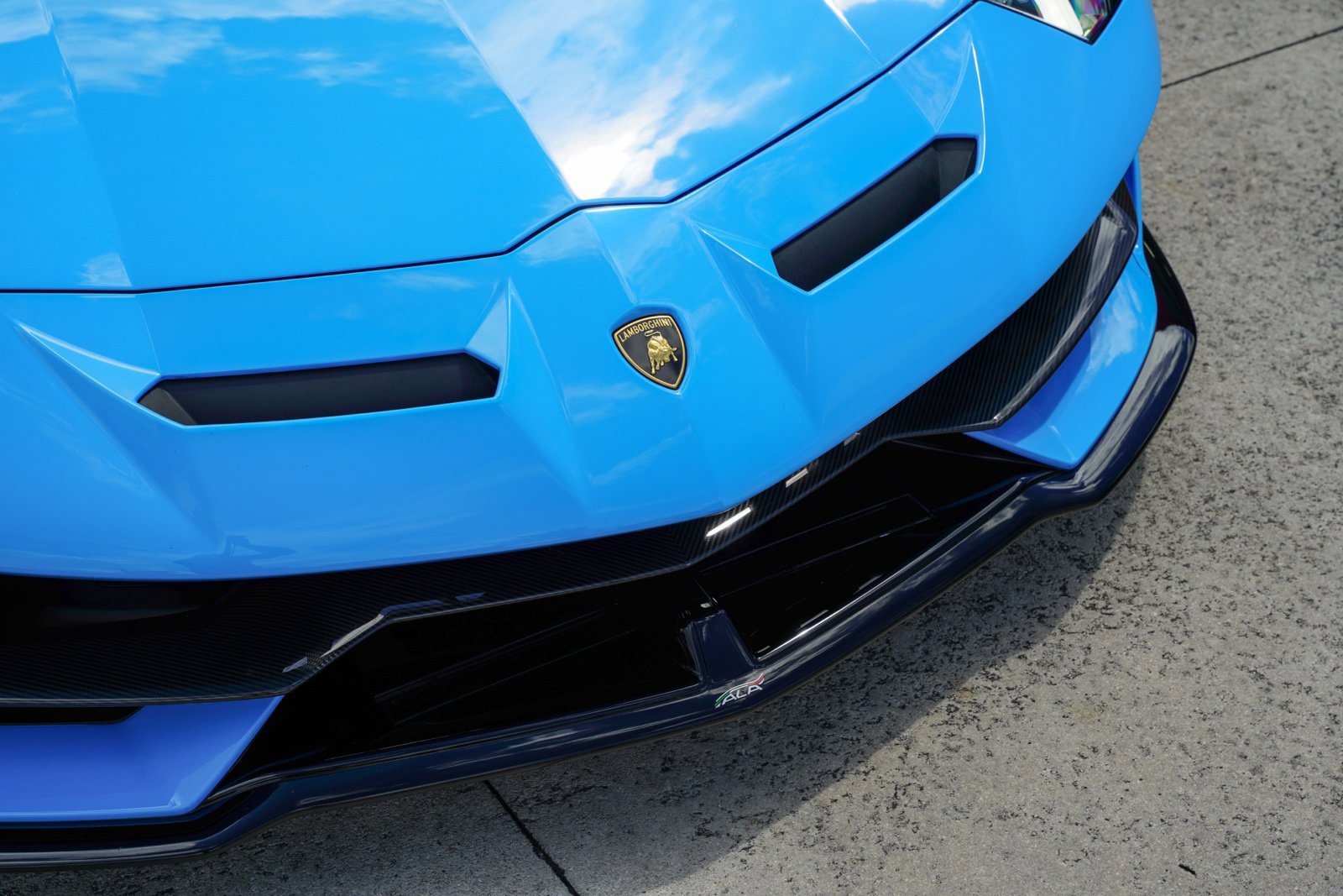 Used 2021 Lamborghini Aventador SVJ AWD/4WD image 7