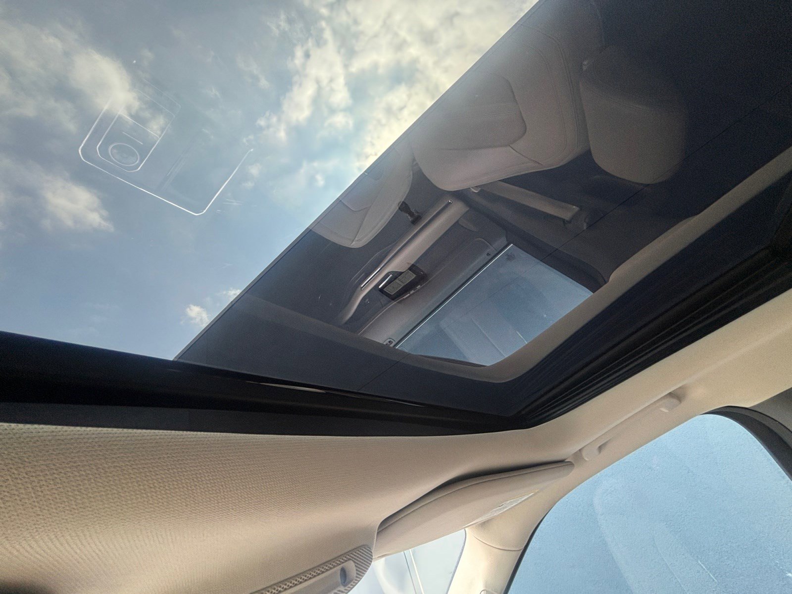 Used 2021 Ford Expedition Limited image 18