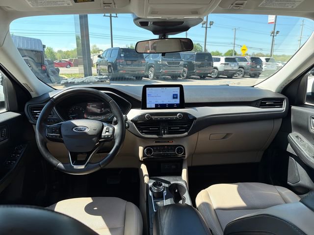 Used 2022 Ford Escape SEL AWD/4WD image 16