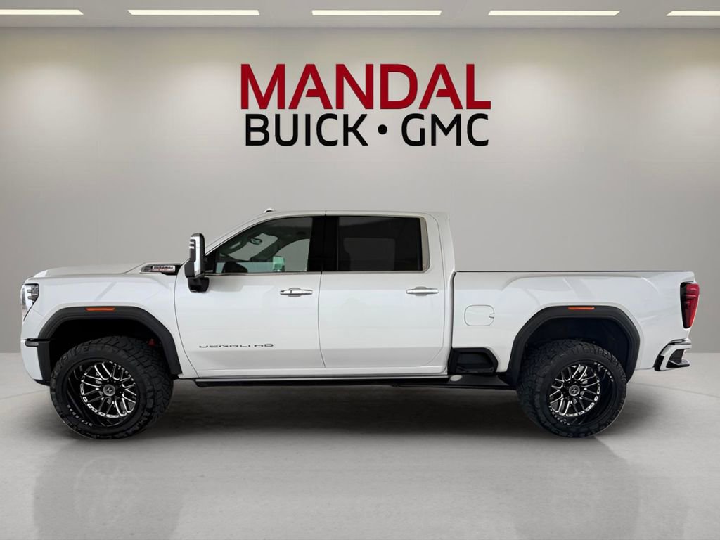 Used 2024 GMC Sierra 3500 Denali w/ Denali Reserve Package image 9