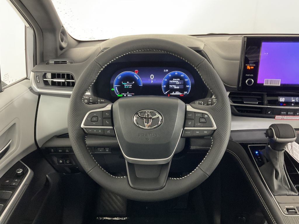 New 2026 Toyota Sienna XSE image 10