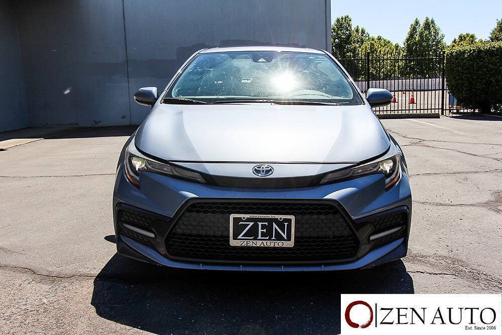 Used 2020 Toyota Corolla XSE FWD image 2