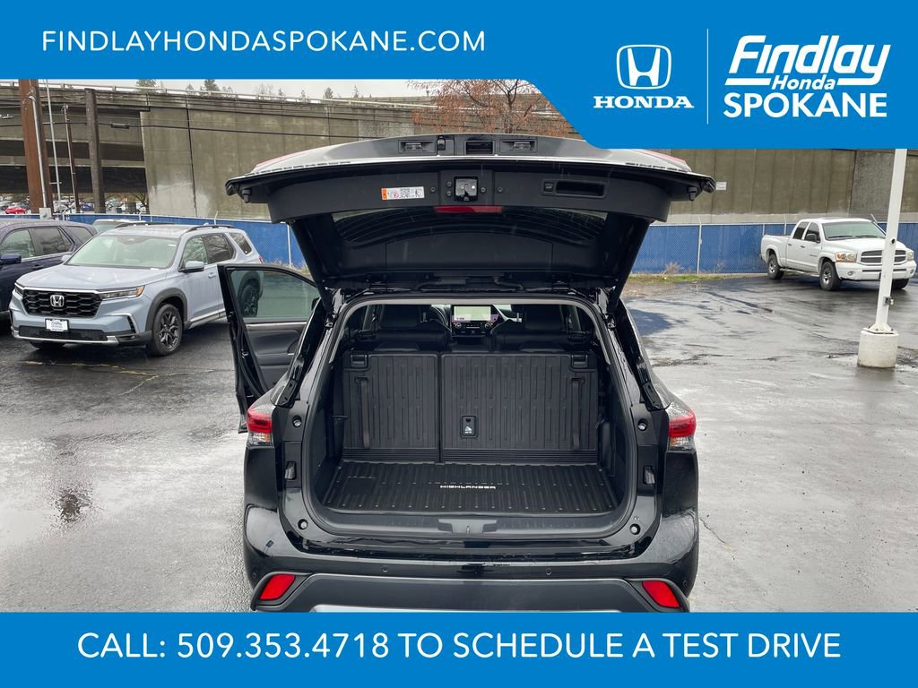 Used 2026 Toyota Highlander Limited image 23