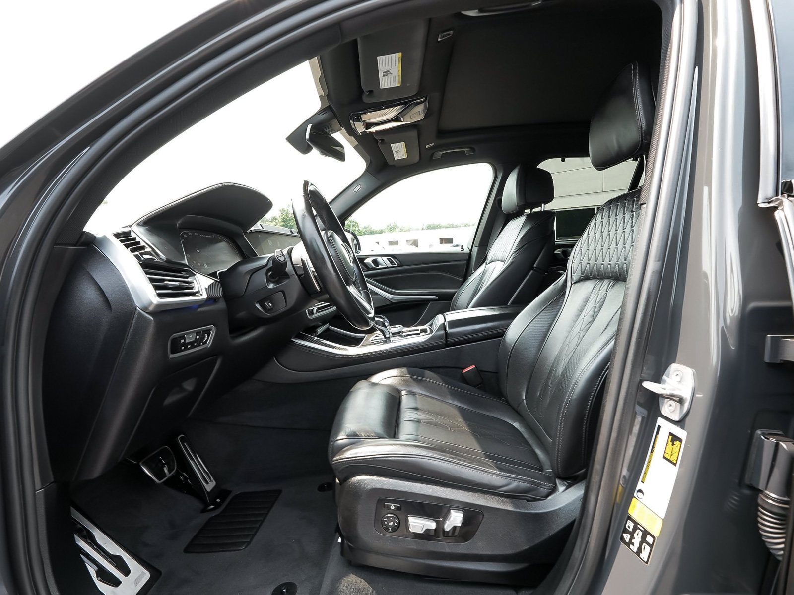 Used 2022 BMW X5 M50i w/ Executive Package AWD/4WD image 34