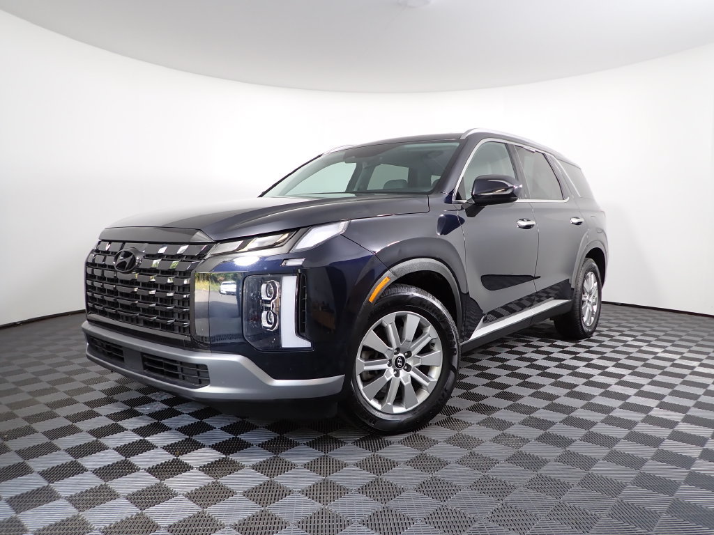Used 2023 Hyundai Palisade SEL w/ Cargo Package AWD/4WD image 2
