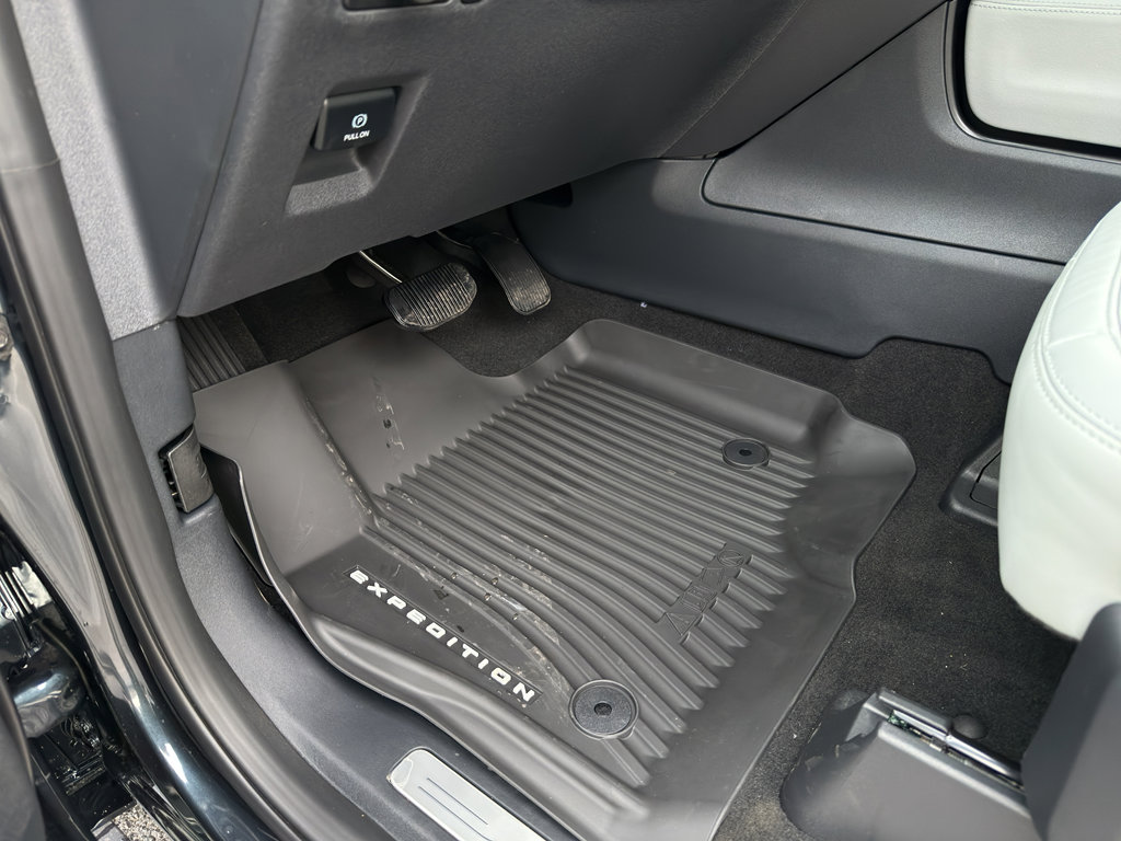 New 2025 Ford Expedition Max Platinum w/ Platinum Ultimate Package image 10