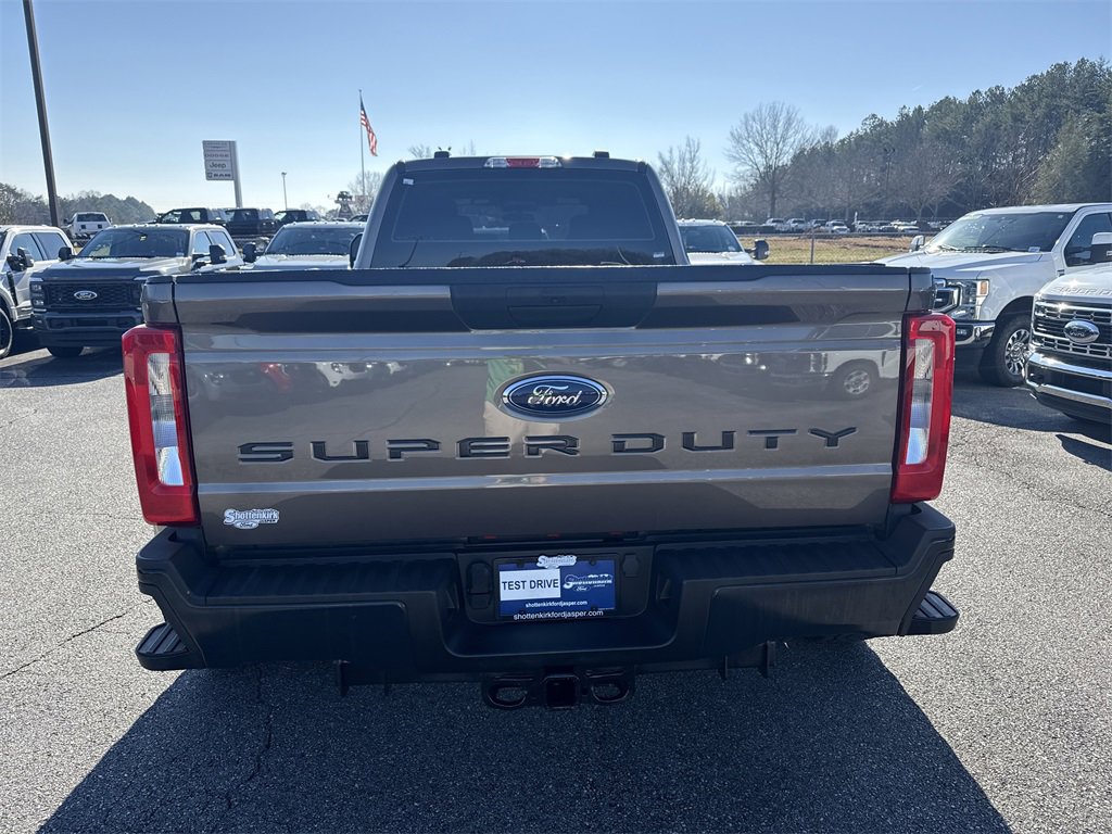 Used 2023 Ford F350 XL image 6