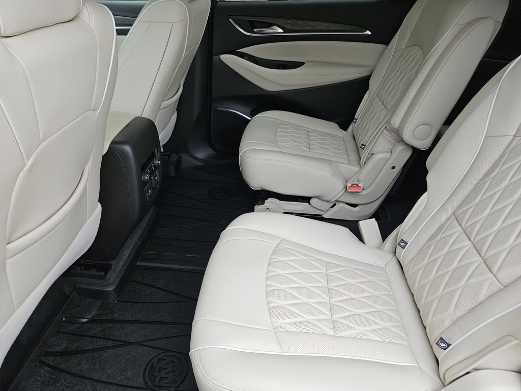 Used 2023 Buick Enclave Avenir w/ Avenir Technology Package FWD image 22