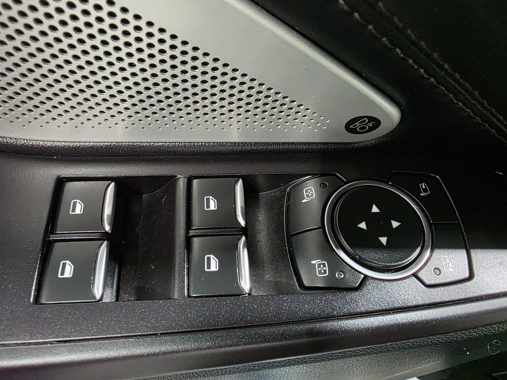 Used 2020 Ford Explorer Platinum image 19